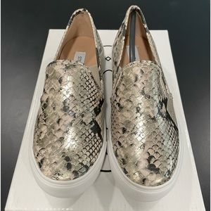 Steve Madden Flats Slip On